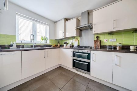 4 bedroom terraced house to rent - Photo 4