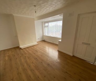 2 Bed Terraced House, Longroyd Street North, LS11 - Photo 3