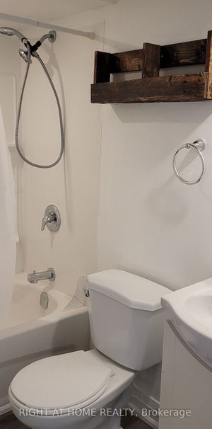 For Lease - 202 Cadillac Avenue Unit# Lower, Oshawa, Ontario - Photo 1