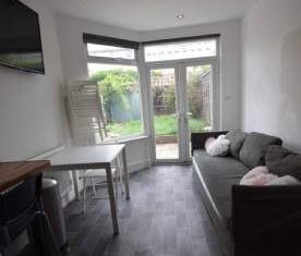 1 bedroom property to rent in Southend On Sea - Photo 1