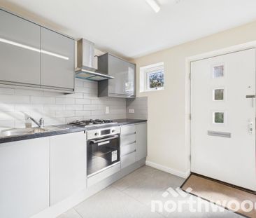 2 bedroom terraced house to rent - Photo 1