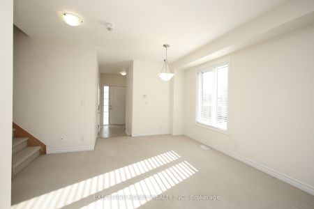 Townhouse For Lease | E8138340 - Photo 2