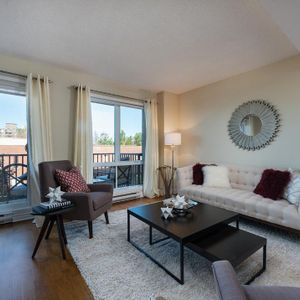 4 1/2 | Appartements exceptionnels de type condo dans le quartier Côte Saint-Luc à Montréal - Photo 2