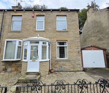 3 bedroom end of terrace house to rent - Photo 3