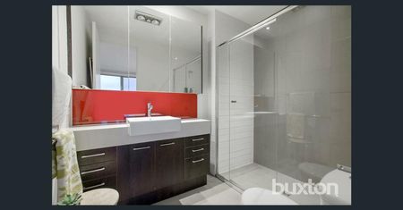 Grand-sized Townhouse in Parkland Setting (Facing Levanto Street) - Photo 5