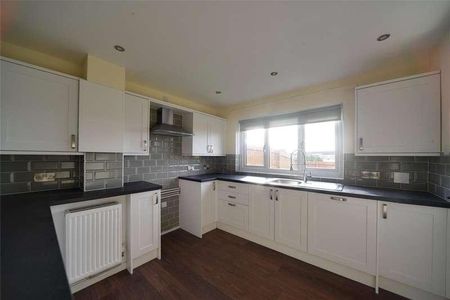 Chestnut Way, Raf Lakenheath, Brandon, Suffolk, IP27 - Photo 5