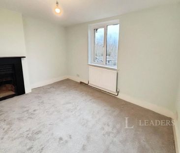 2 bedroom semi-detached house to rent - Photo 2