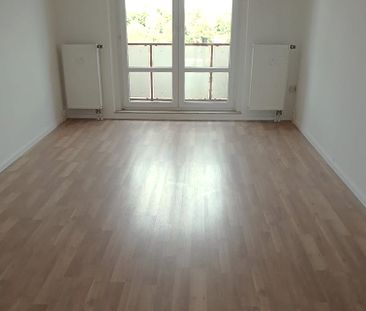 Für junge Familie 3- Raumwohnung mit Balkon!!! plus 1 Monat kalt mi... - Photo 1