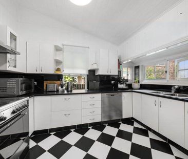 7 Childs Street, Clayfield QLD 4011 - House For Rent | Domain - Photo 6