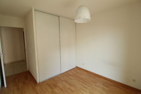 Location Appartement 3 pièces 68m² - Photo 4