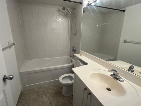 For Lease - 30 Harrison Garden Boulevard Unit# 1801, Toronto, Ontario - Photo 4