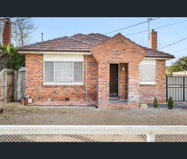1A Woodlands Avenue, Pascoe Vale South, Vic 3044 - Photo 1