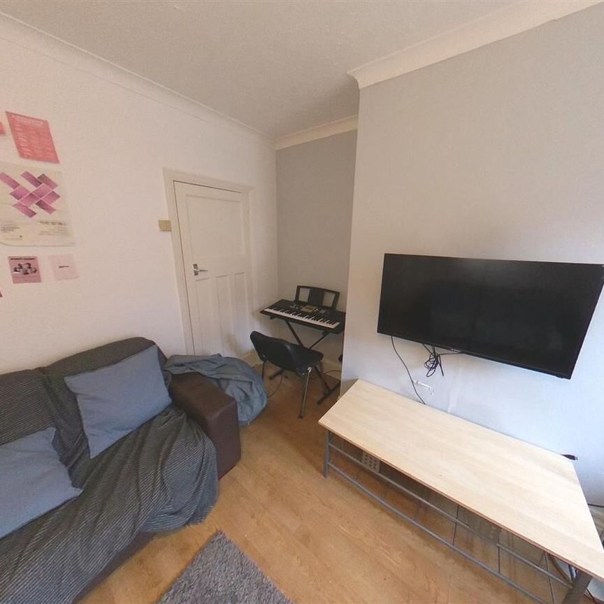 Mayville Road, Hyde Park, LS6 1NF, Leeds - Photo 1