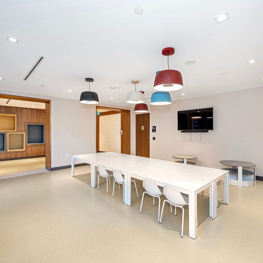 For Lease - 8 Olympic Garden Drive Unit# 906, Toronto, Ontario - Photo 1