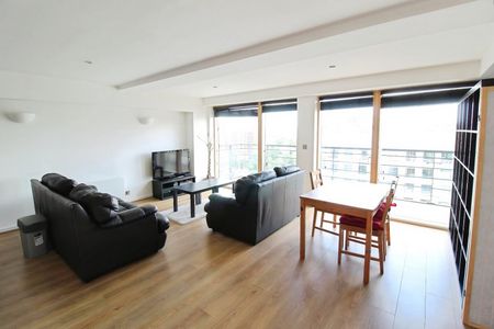 2 bedroom apartment to rent - Photo 2