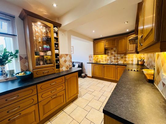 Room in a Shared House, Ellesmere Road, BS4 - Photo 1