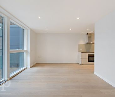 1 Bedroom Apartment, Fouberts Place, Soho, W1F - Photo 1