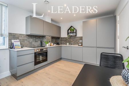 1 bedroom flat to rent - Photo 4