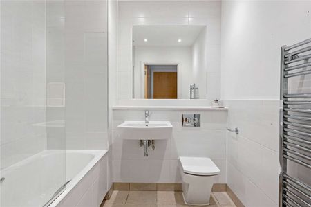 Sixth floor one bedroom apartment with a balcony. - Photo 2
