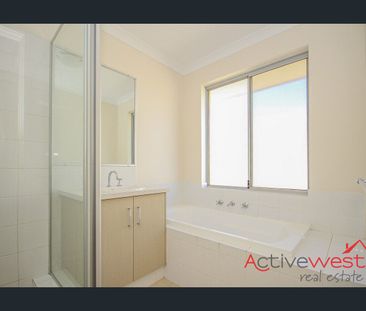 Family Home in Sunset Beach - Photo 2