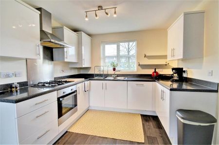 3 bedroom end of terrace house to rent - Photo 5