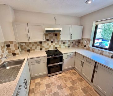 Wesley Close, Taunton, Somerset - Photo 3