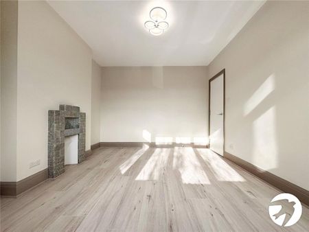 4 bedroom terraced house to rent - Photo 3