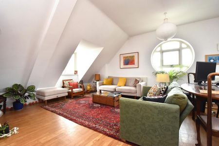 2 bedroom penthouse to rent - Photo 2