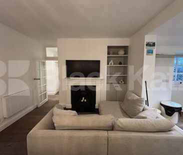 Stylish & contemporary maisonette flooded with natural light - Photo 4