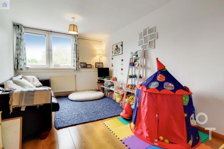 3 bedroom maisonette to rent - Photo 4