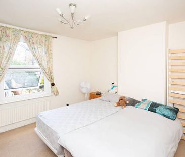 3 bedroom terraced house to rent - Photo 5