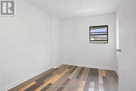 289 BLACKTHORN AVENUE - Photo 4