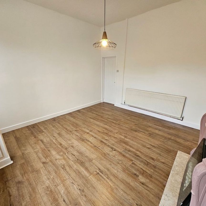 Pilsworth Road, Heywood - Photo 1