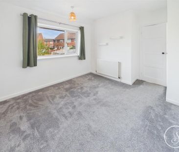 2 bedroom semi-detached house to rent - Photo 4