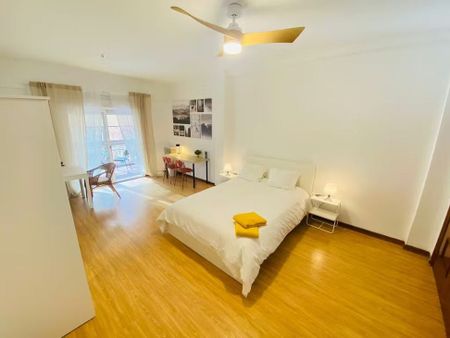 Avenida del Mediterráneo, Madrid, Community of Madrid 28007 - Photo 3