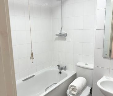 Studio to rent - Photo 6