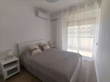 3 room luxury Flat for rent in Alicante, Spain - Photo 5