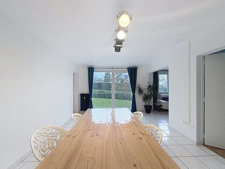 Location Appartement 4 pièces 74m² - Photo 4