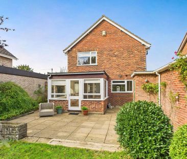3 bedroom detached house to rent - Photo 6