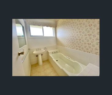 CHARMING FAMILY HOME IN SOUGHT-AFTER ASHWOOD - Photo 1