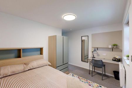 6 bedroom flat to rent - Photo 3