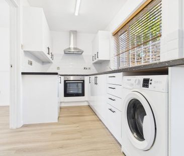2 bedroom terraced house to rent - Photo 6