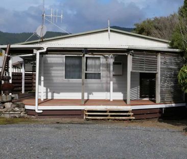 Cute Two Bedroom Cottage in Paraparaumu - Photo 2