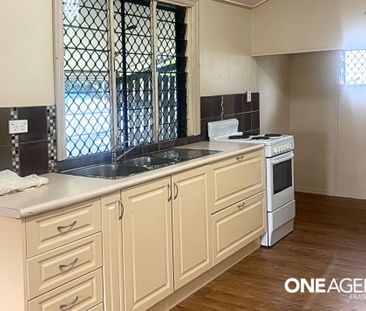 Cottage Style Home - Photo 1