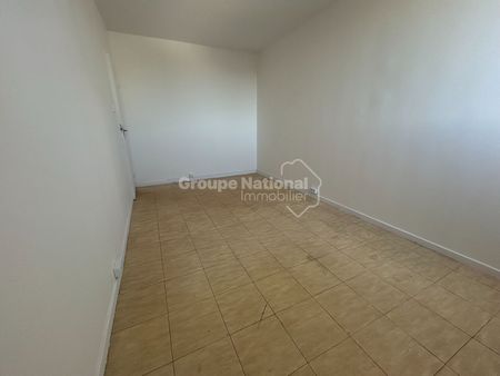 SALON DE PROVENCE : appartement de 4 pièces (72 m²) en location, - Photo 4