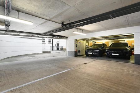 6 bedroom mews to rent - Photo 3