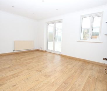 3 bedroom end of terrace house to rent - Photo 6
