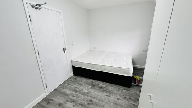 House share to rent - Photo 1