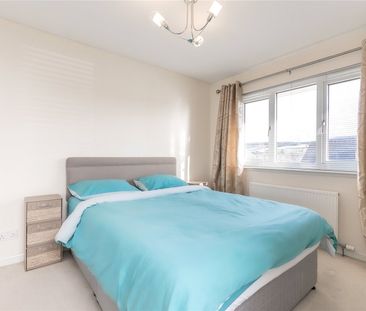 3 bedroom detached house to rent - Photo 6