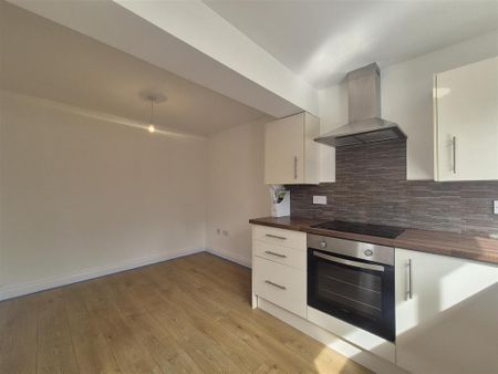 2 bedroom detached bungalow to rent - Photo 5